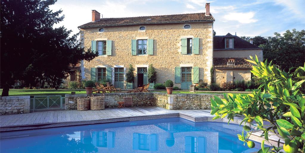 Hotel Les Orangeries Lussac-les-Châteaux Exterior foto